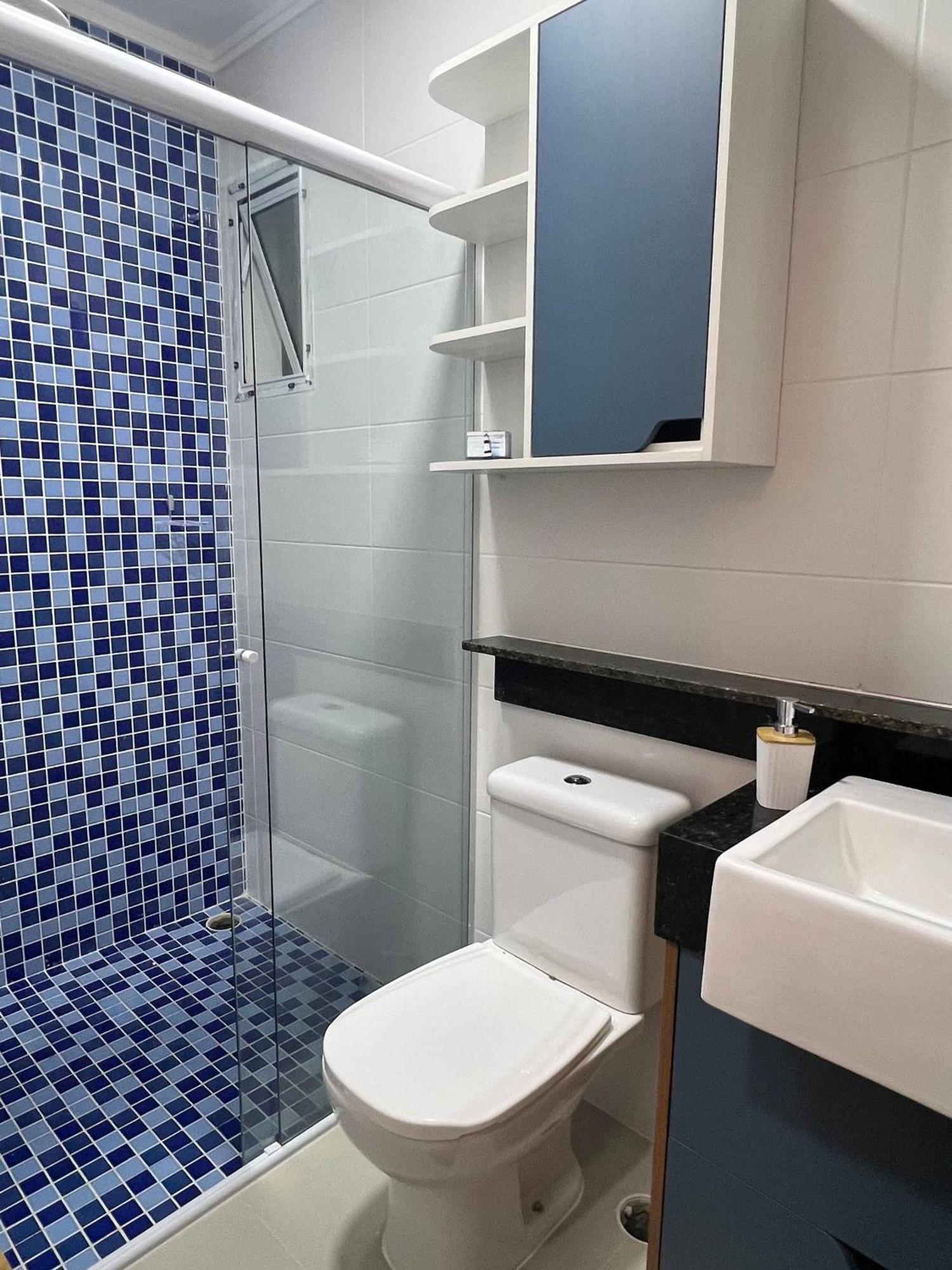Apartamento 300m Toninhas - Com Vista O Mar *