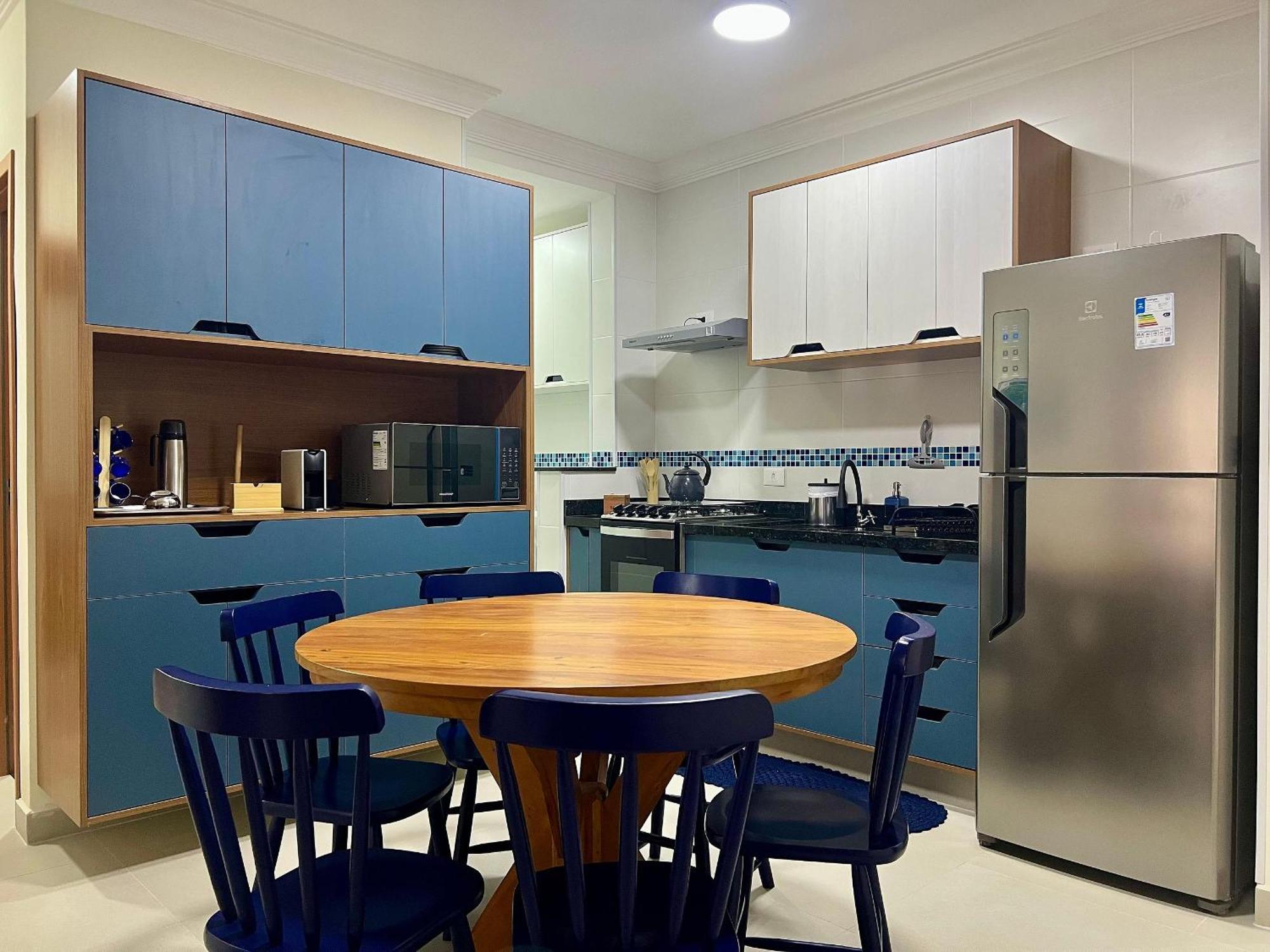 Apartamento 300m Toninhas - Com Vista O Mar