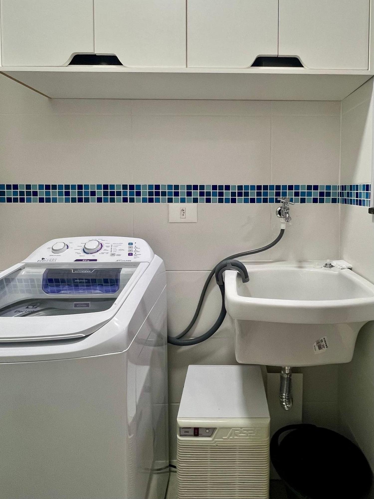 Apartamento 300m Toninhas - Com Vista O Mar *