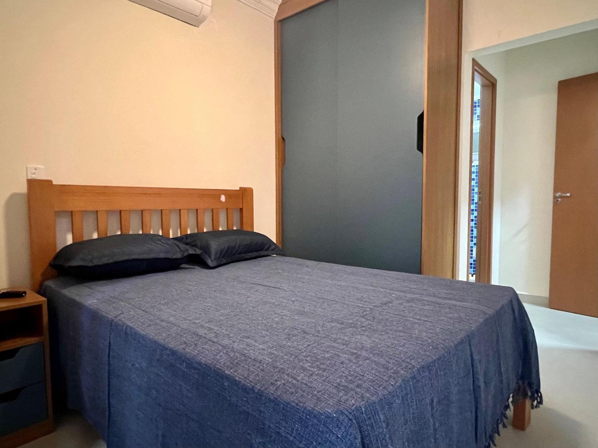 Apartamento 300m Toninhas - Com Vista O Mar *