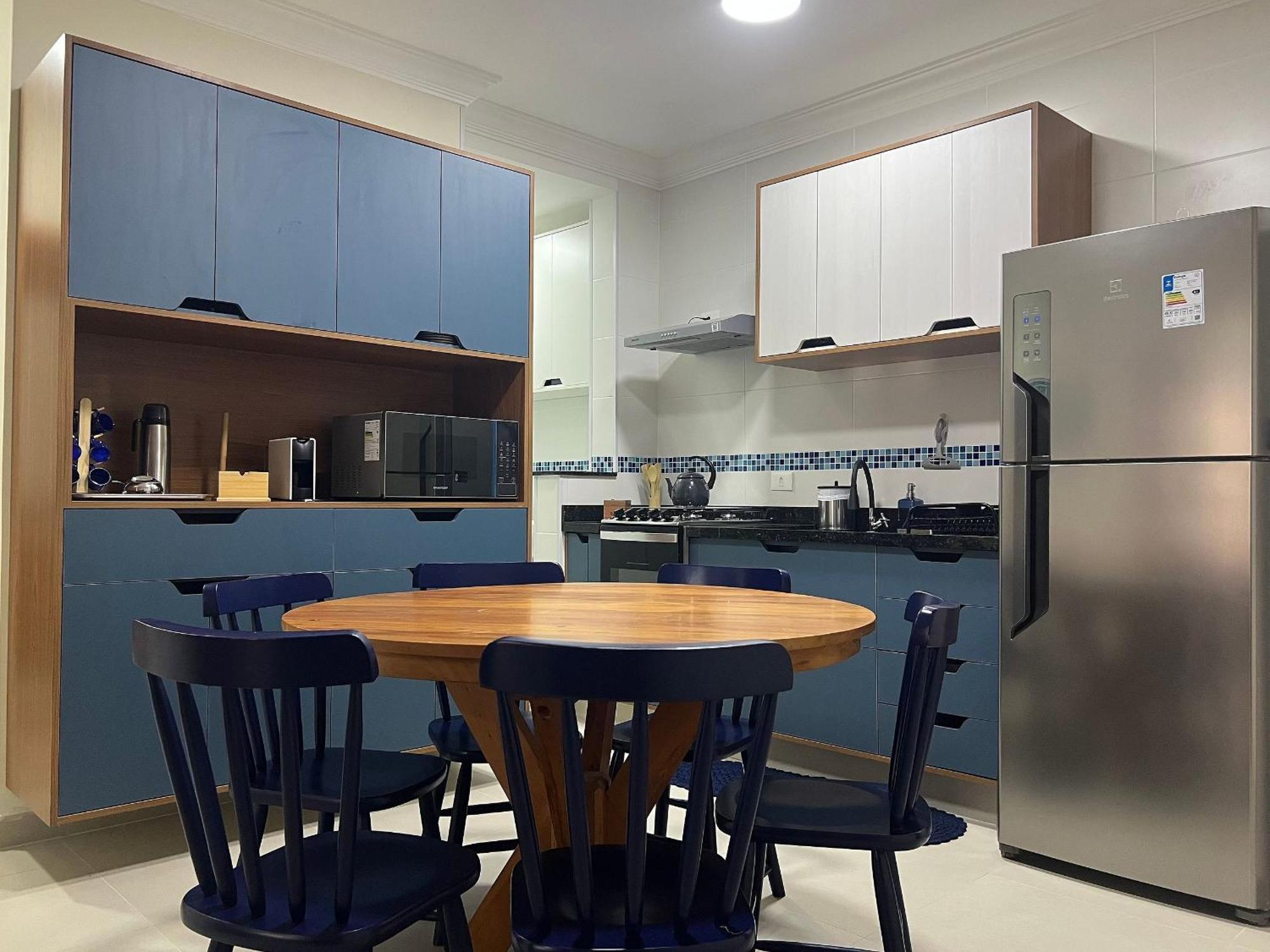 Apartamento 300m Toninhas - Com Vista O Mar